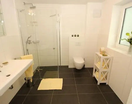 Aquamarin Ostseetraumsuite 01 *